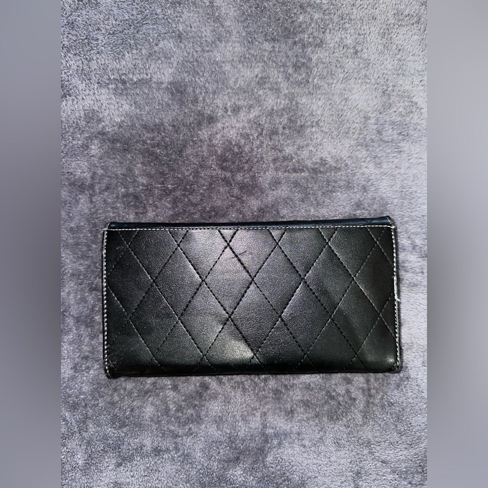 Chanel Vintage Black and White Quilted Wallet Luxurious Design - Picture 3 of 16